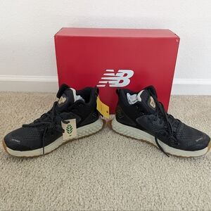 New Balance Fresh Foam X Hierro Mid Trail Running Shoes - size 10.5 2E